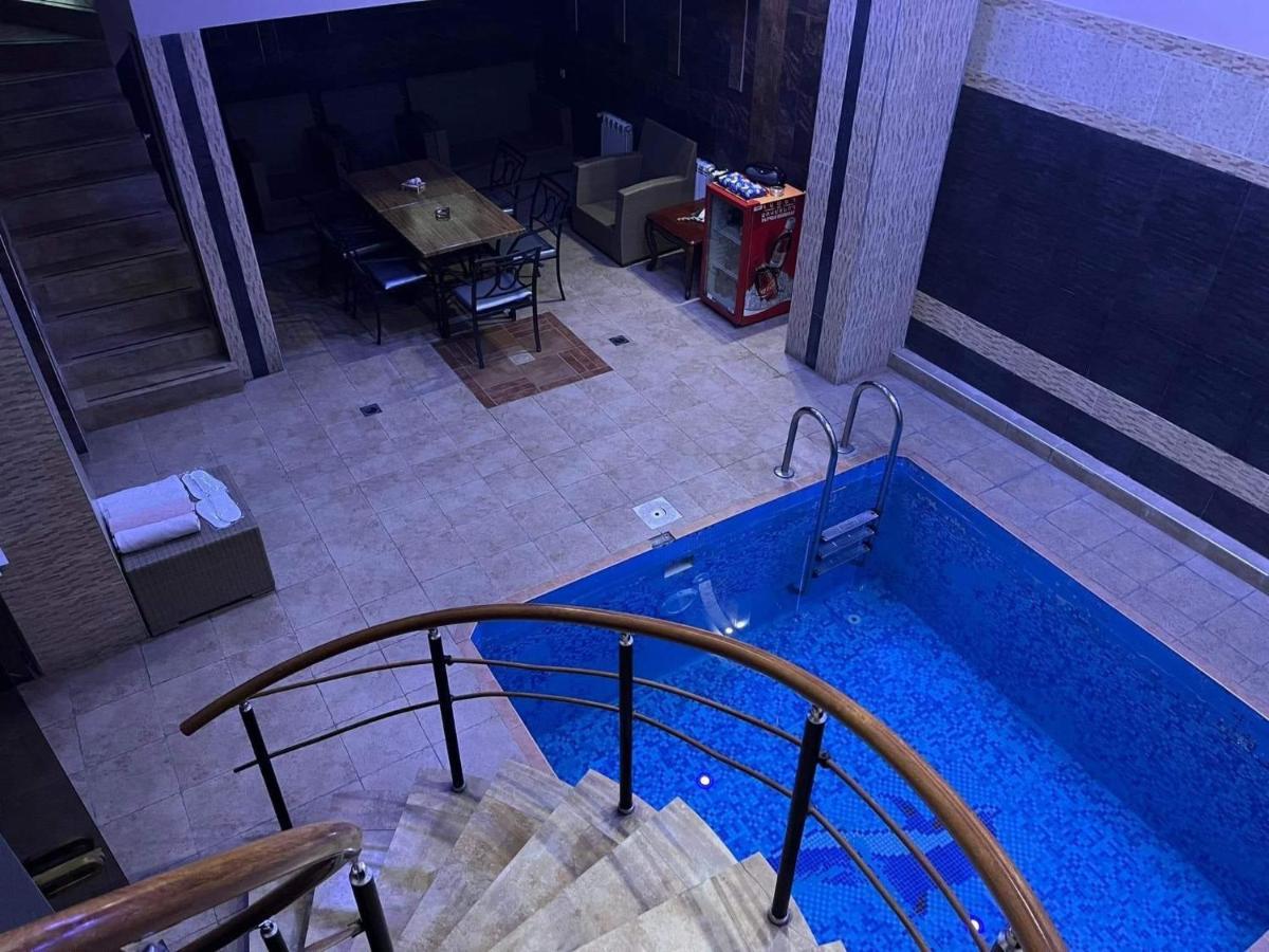 Joy Hotel Apartament エレバン エクステリア 写真