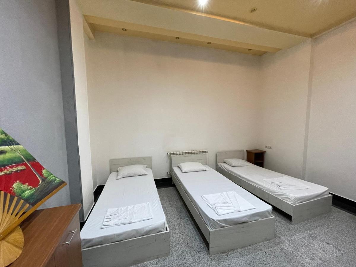 Joy Hotel Apartament エレバン エクステリア 写真