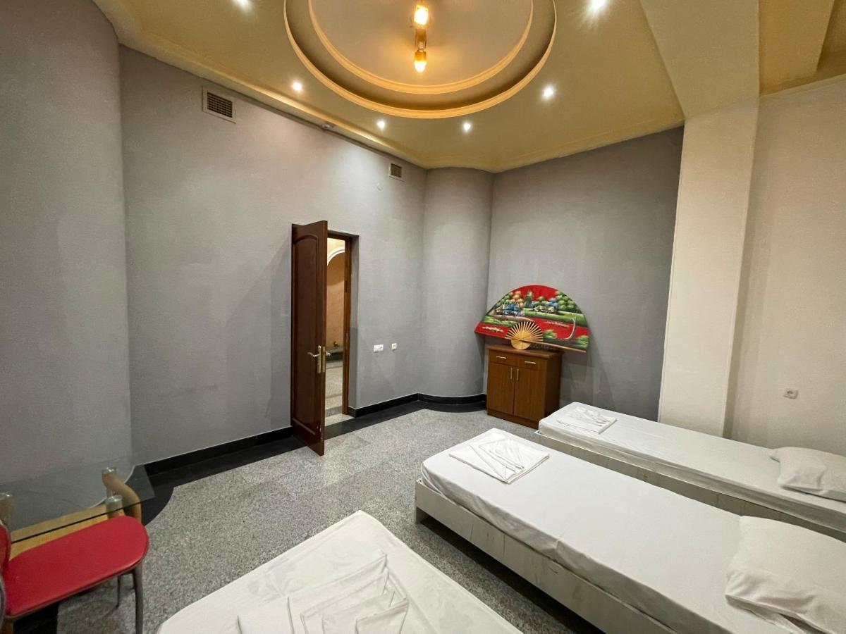 Joy Hotel Apartament エレバン エクステリア 写真